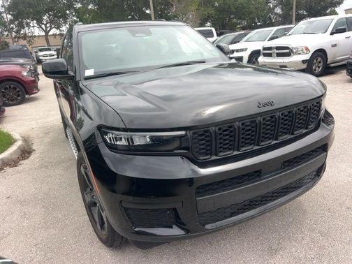 Diamond Black 2021 Jeep Grand Cherokee L Laredo