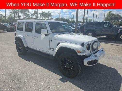 Bright White Clearcoat 2022 Jeep Wrangler Unlimited Sahara