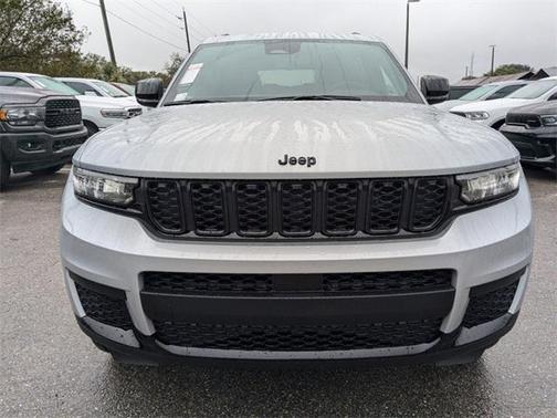 2025 Jeep Grand Cherokee L Laredo