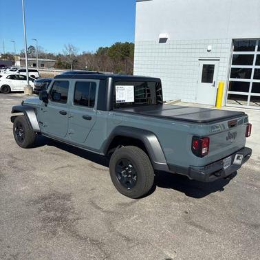 2025 Jeep Gladiator Sport