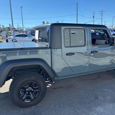 2025 Jeep Gladiator Sport