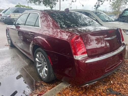 2021 Chrysler 300 Touring L