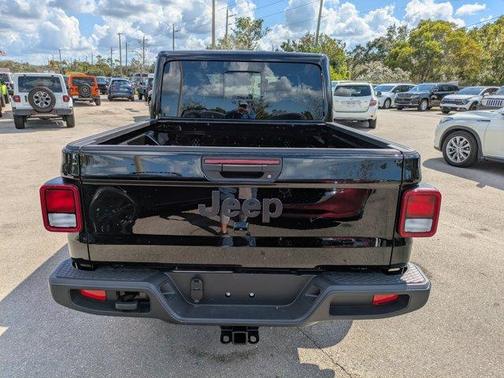 2025 Jeep Gladiator Sport