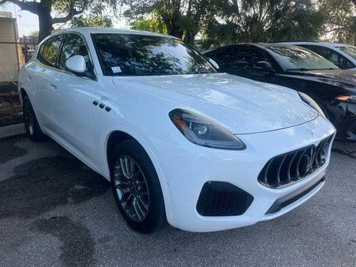 Bianco 2023 Maserati Grecale GT