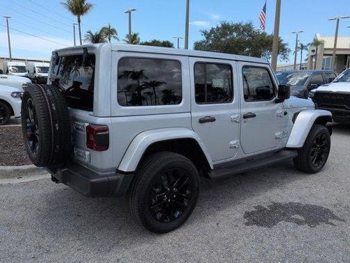 Silver Zynith Clearcoat 2023 Jeep Wrangler 4xe Sahara