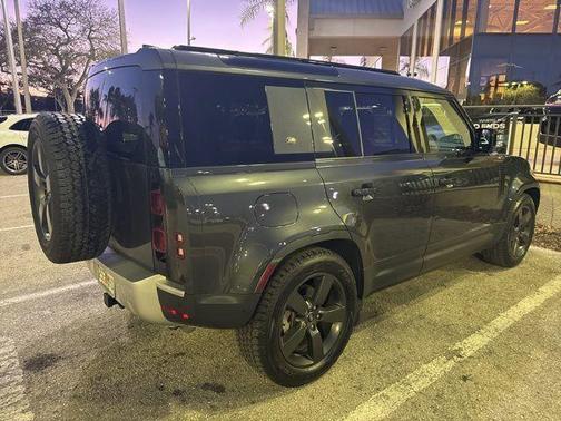 2024 Land Rover Defender P300