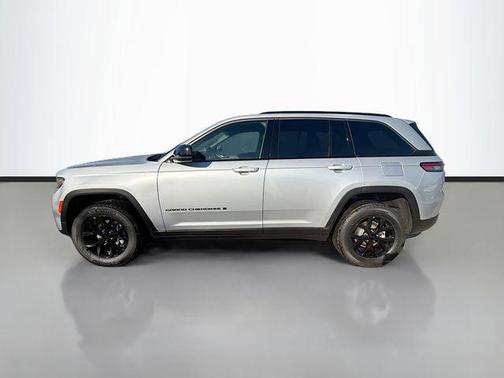 2026 Jeep Grand Cherokee Laredo