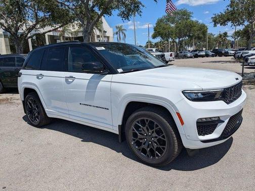 2025 Jeep Grand Cherokee Summit