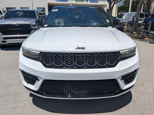 2025 Jeep Grand Cherokee Summit