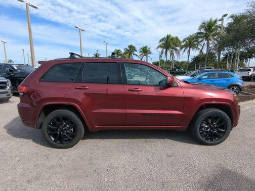 2022 Jeep Grand Cherokee WK Laredo