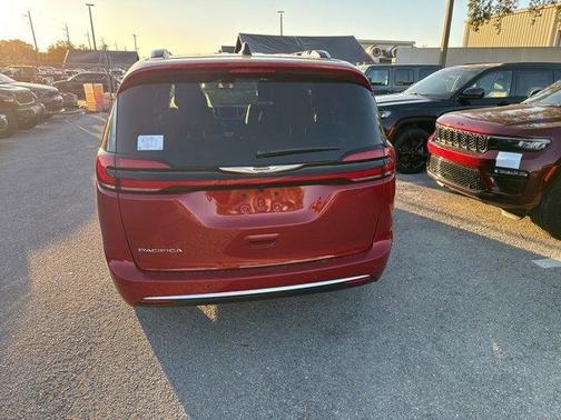 2026 Chrysler Pacifica Pinnacle