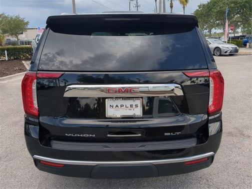 2022 GMC Yukon SLT