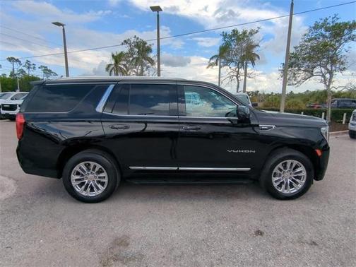 2022 GMC Yukon SLT