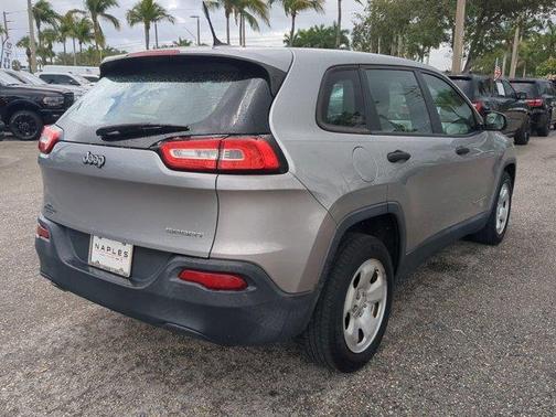 2015 Jeep Cherokee Sport