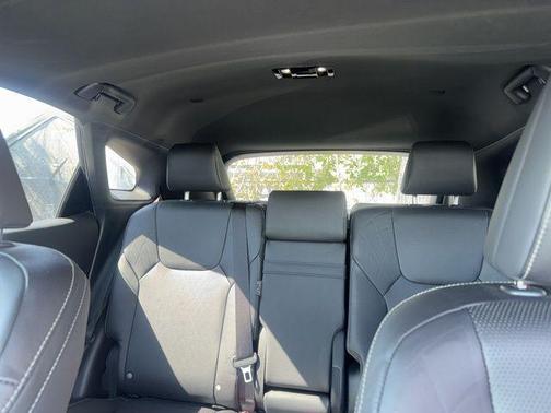 Eminent White Pearl 2023 Lexus RX 350