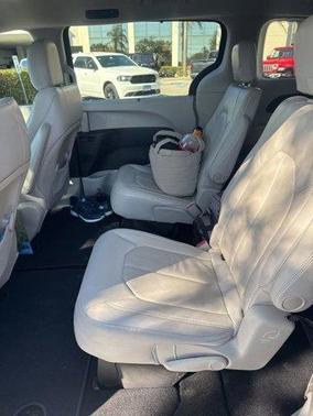 2019 Chrysler Pacifica Touring-L