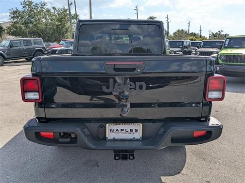 2025 Jeep Gladiator Sport