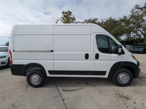 2025 RAM ProMaster 1500 Base