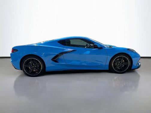 2022 Chevrolet Corvette Stingray w/2LT