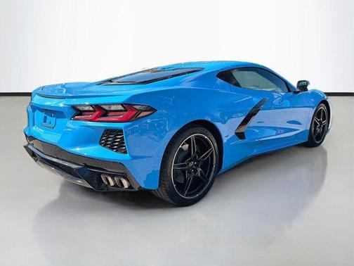 2022 Chevrolet Corvette Stingray w/2LT