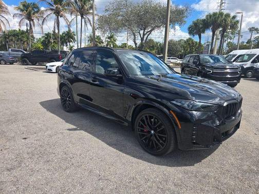 2024 BMW X5 M60i