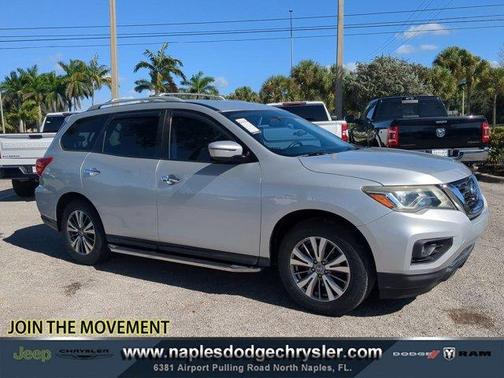 2018 Nissan Pathfinder SV