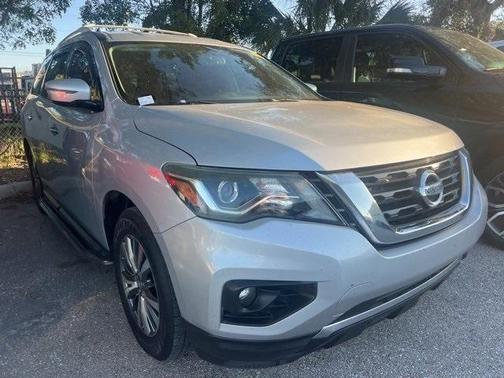 2018 Nissan Pathfinder SV