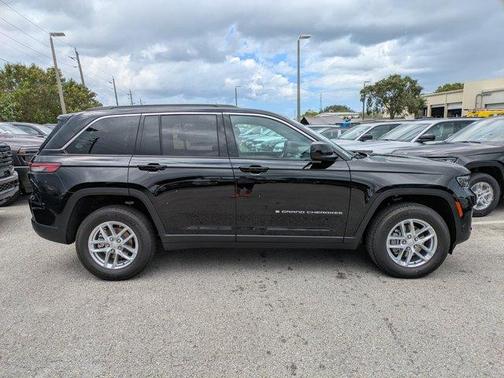 2025 Jeep Grand Cherokee Laredo X