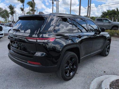 Diamond Black 2023 Jeep Grand Cherokee Limited