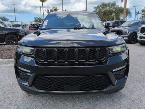 Diamond Black 2023 Jeep Grand Cherokee Limited