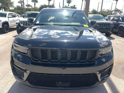 Diamond Black 2023 Jeep Grand Cherokee Limited