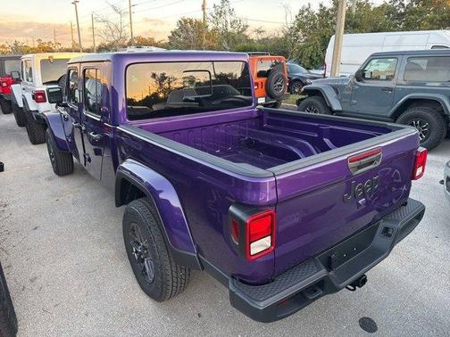 2026 Jeep Gladiator Sport