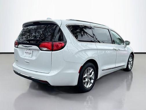 2020 Chrysler Pacifica Touring-L Plus