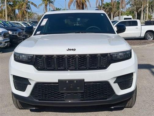 2024 Jeep Grand Cherokee Laredo