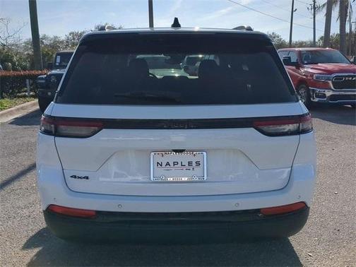 2024 Jeep Grand Cherokee Laredo