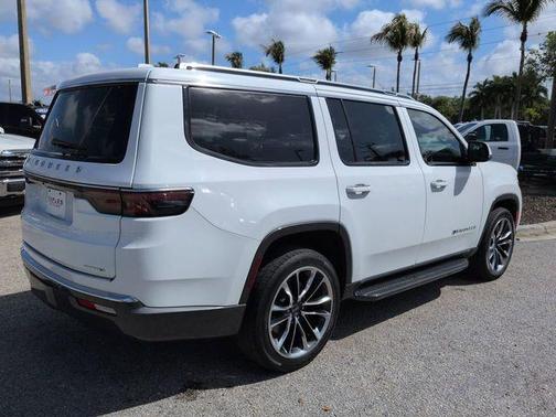 Bright White Clearcoat 2022 Jeep Wagoneer Series II