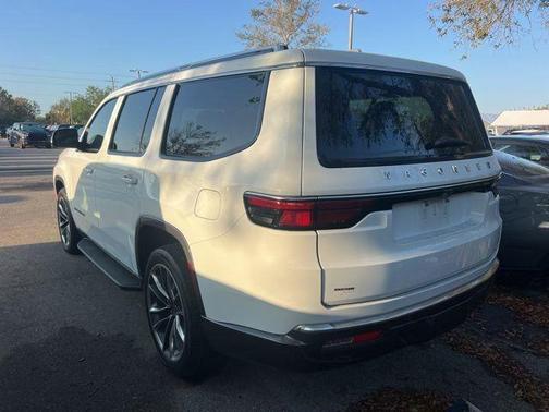 Bright White Clearcoat 2022 Jeep Wagoneer Series II