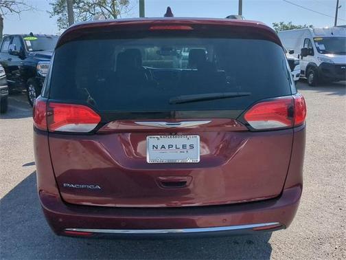 2018 Chrysler Pacifica Touring-L