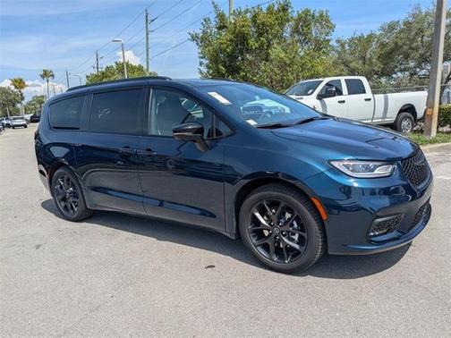 2025 Chrysler Pacifica Limited