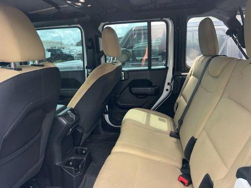 Bright White Clearcoat 2023 Jeep Wrangler Sport