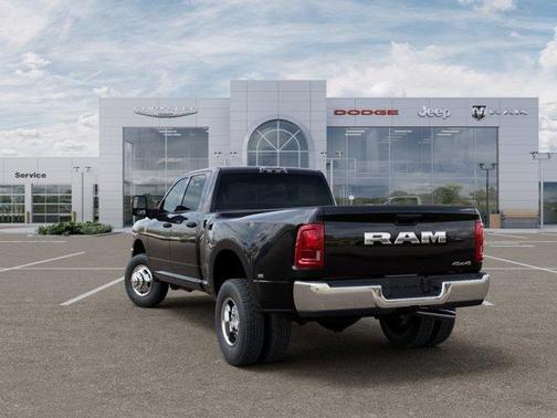 Diamond Black 2026 RAM 3500 Tradesman