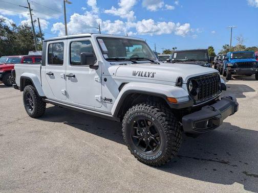2026 Jeep Gladiator Sport