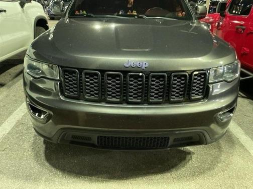 2019 Jeep Grand Cherokee Laredo E