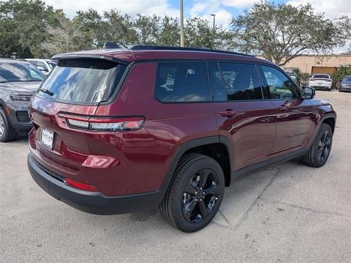 2025 Jeep Grand Cherokee L Laredo