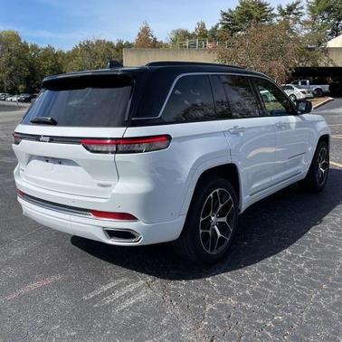 2024 Jeep Grand Cherokee Summit