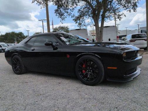 Pitch Black Clearcoat 2016 Dodge Challenger SRT Hellcat
