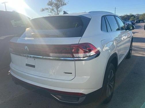 2025 Volkswagen Atlas Cross Sport 2.0T SE