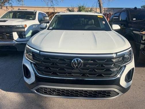 2025 Volkswagen Atlas Cross Sport 2.0T SE