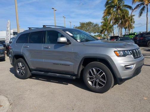 2020 Jeep Grand Cherokee Laredo E