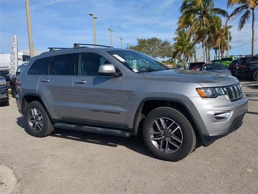 2020 Jeep Grand Cherokee Laredo E